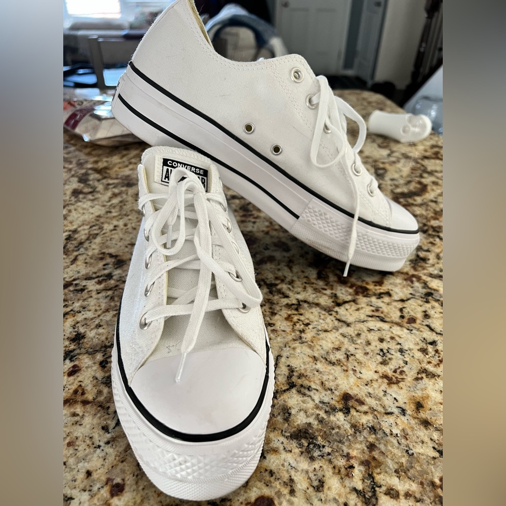 Converse Platform Sneakers Women’s 10.5